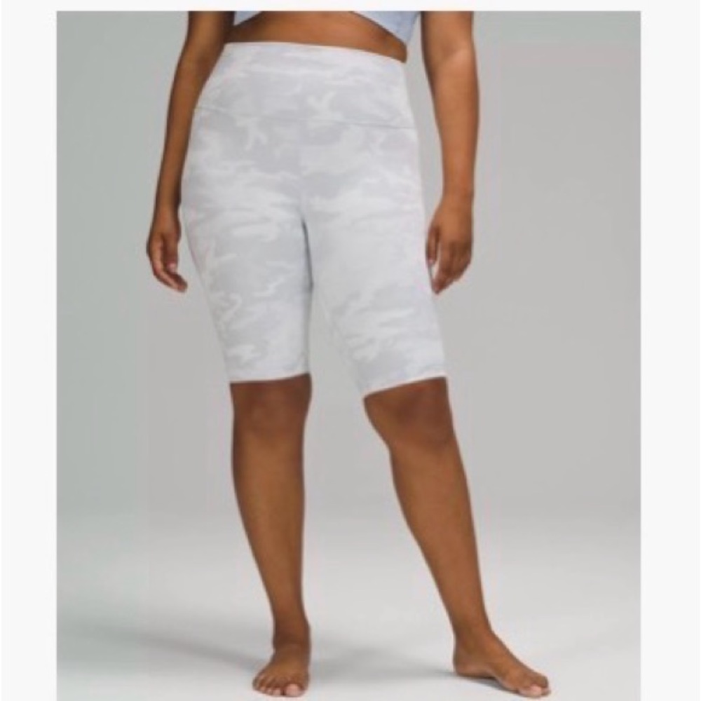 Lululemon Wunder under Incognito Camo Jacquard short 6inch